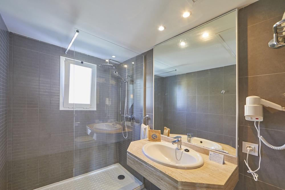 Sea Club Hotel 3*
